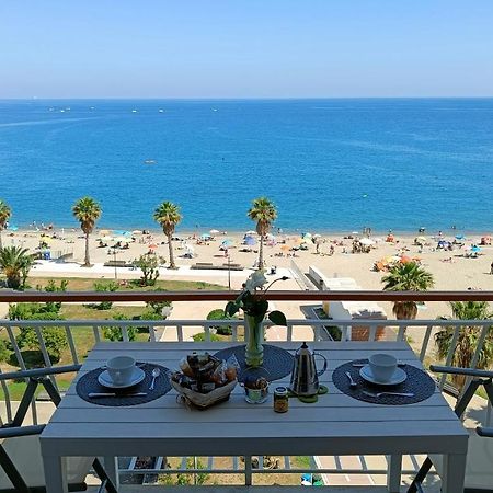Maremare, Really On The Beach, With Private Parking Савона Экстерьер фото